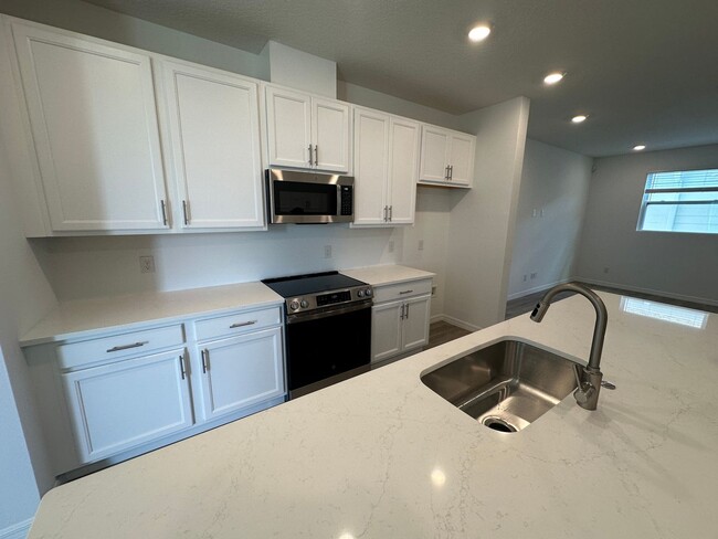 Building Photo - Stunning newly built 3/2.5 Town Home in St...