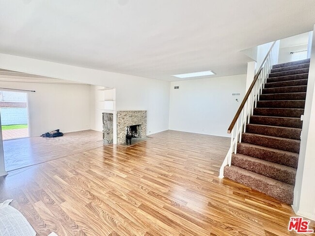 Building Photo - 7428 W 81st St