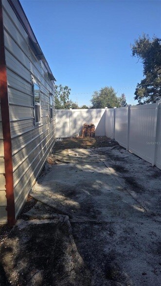 Foto del edificio - 4115 W Comanche Ave