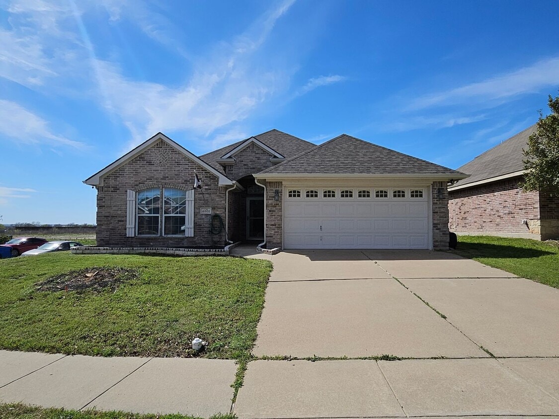 Newly Renovated Single Family Home | 3 BR/2BA | with Radiant barrier insulation! - Newly Renovated Single Family Home | 3 BR/2BA | with Radiant barrier insulation!