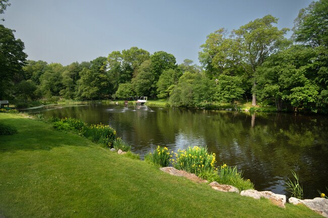 Foto del edificio - 52 Twin Pond Ln
