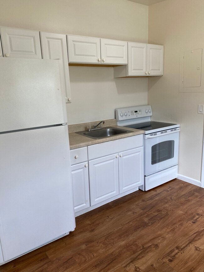 9241 Overlook Dr Unit B, Temple Terrace, FL 33617 Apartments in Temple Terrace, FL