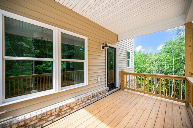 Photo - 415 Kershaw Dr House