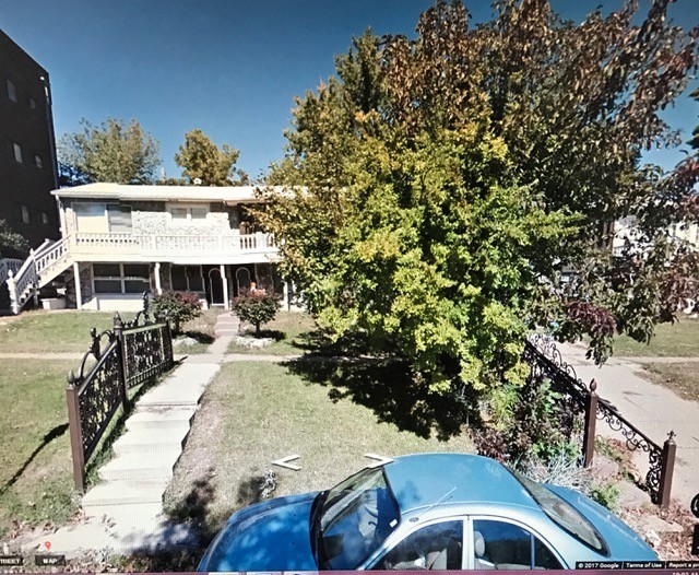 Primary Photo - 1220 E 10th St