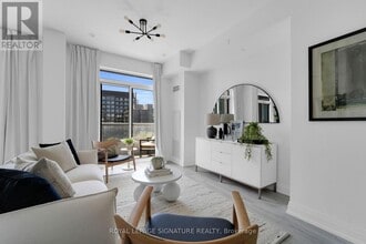 Building Photo - 591-591 Sheppard Ave E