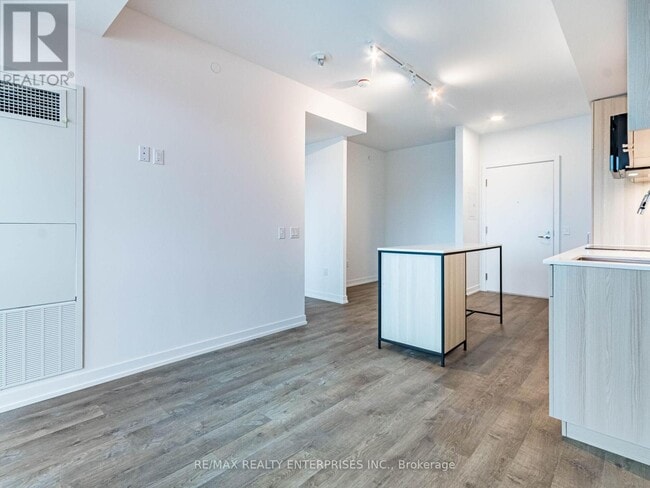 Building Photo - 251 Masonry Wy