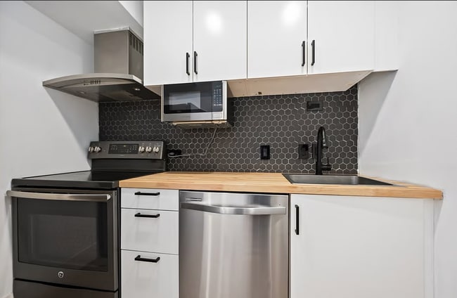 Building Photo - 3401 Timmons Ln