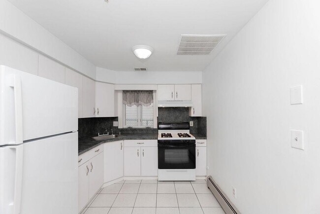 Building Photo - 235 75th St