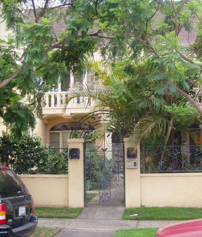 Photo - 5924 W 2nd St Apartment