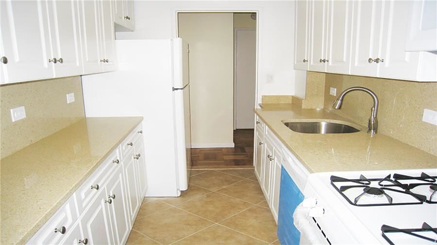 Foto principal - 120 East End Ave