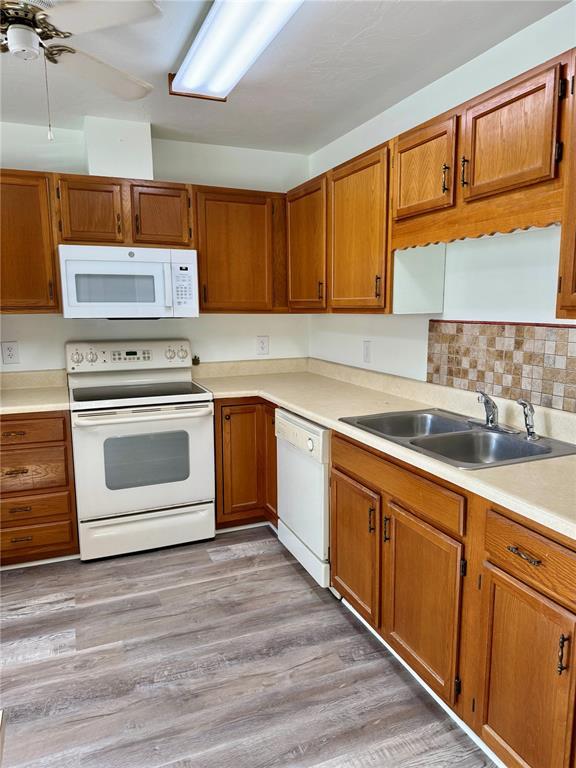 Building Photo - 10344 NW 33rd Pl