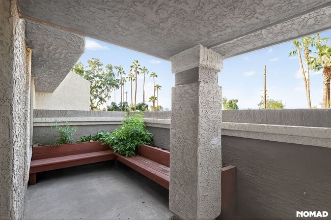 Foto del edificio - 1905 E University Dr