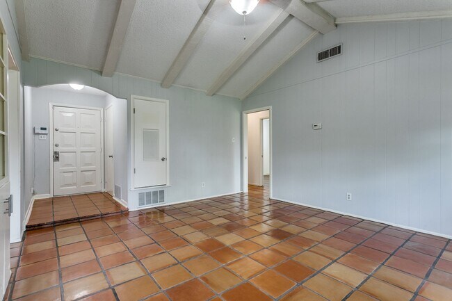 Foto del edificio - 9515 Reece Dr