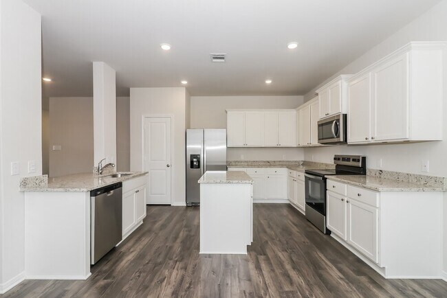 Foto del edificio - 7610 Thrips Ln