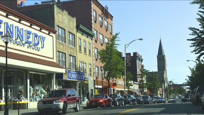Building Photo - 63 Poplar St