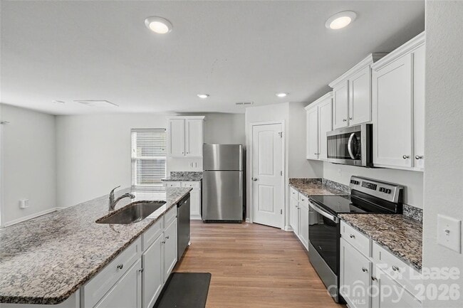 Foto del edificio - 318 Aniston Ln