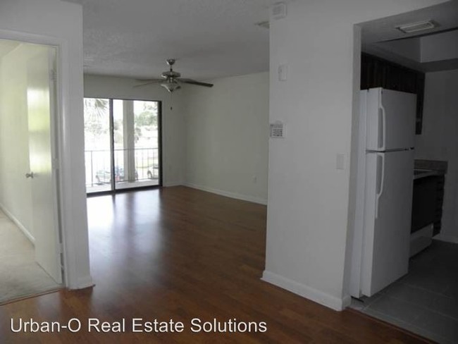 Building Photo - 6004 Village Cir