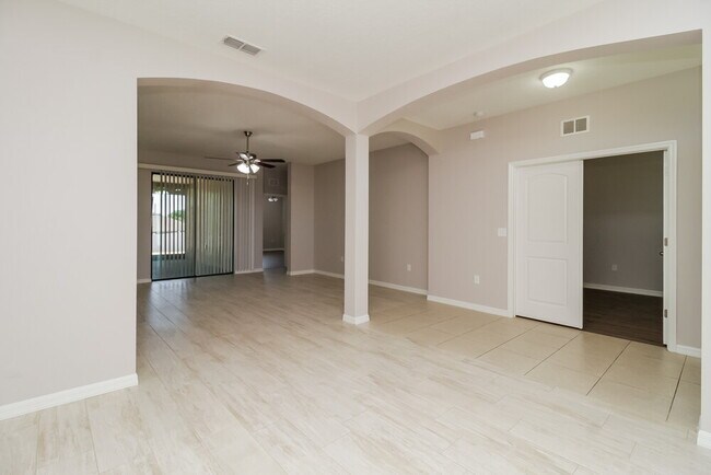 Foto del edificio - 4516 Manica Dr