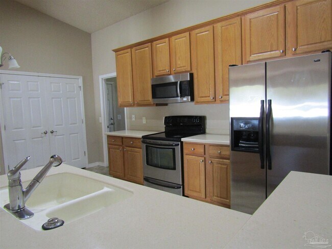 Foto del edificio - 7438 Deck Ln
