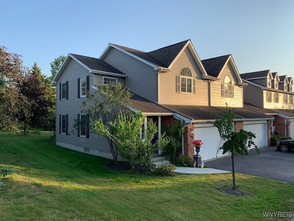 Primary Photo - 1701 Forest Edge Dr