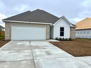 Building Photo - 109 Nandina Dr