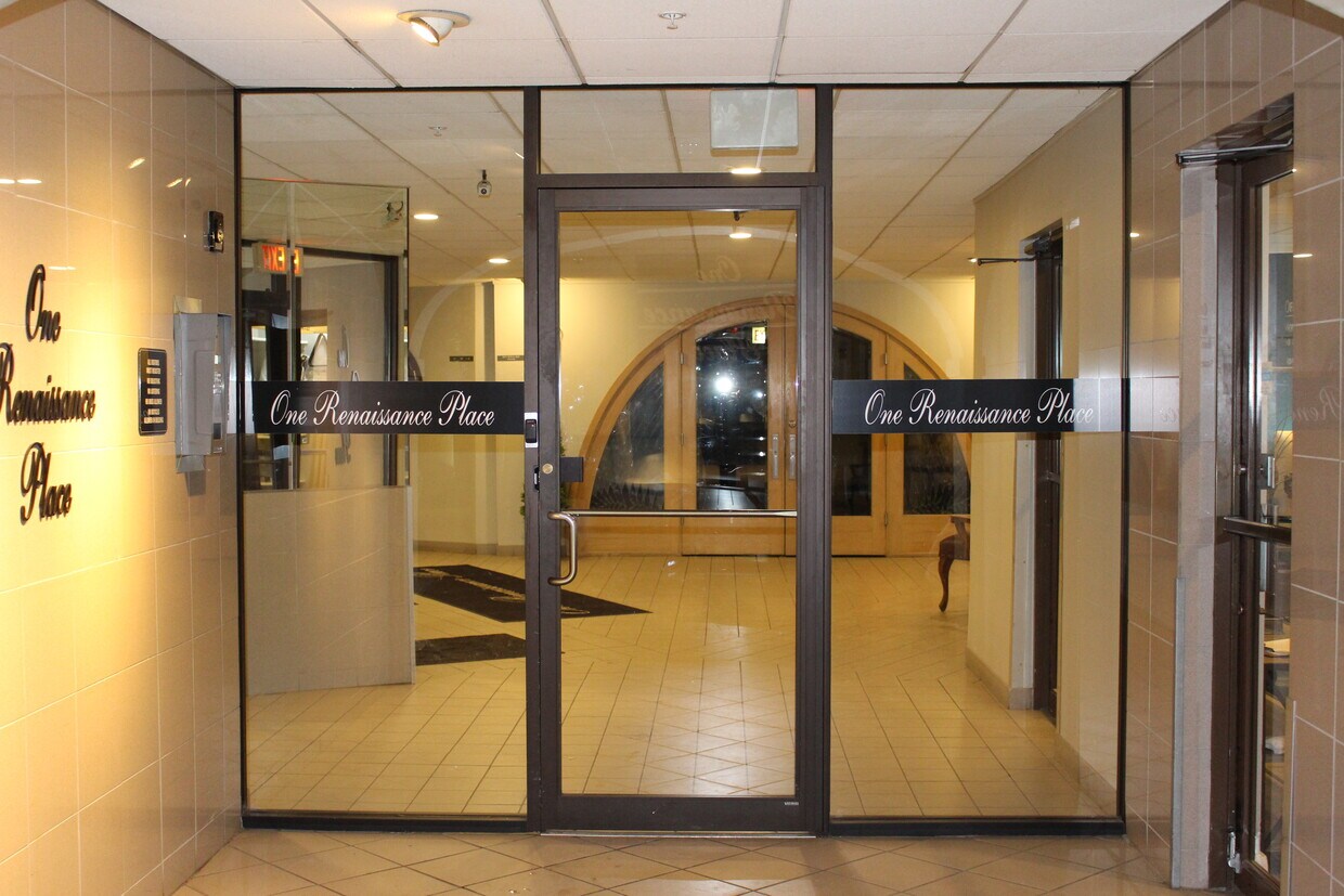 1 One Renaissance Pl Unit 713, Palatine, IL 60067 Condo for Rent in Palatine, IL