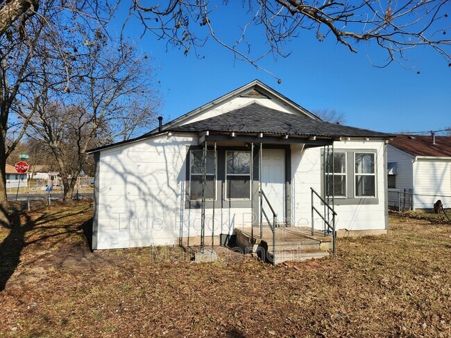 Foto del edificio - 231 W 4th St