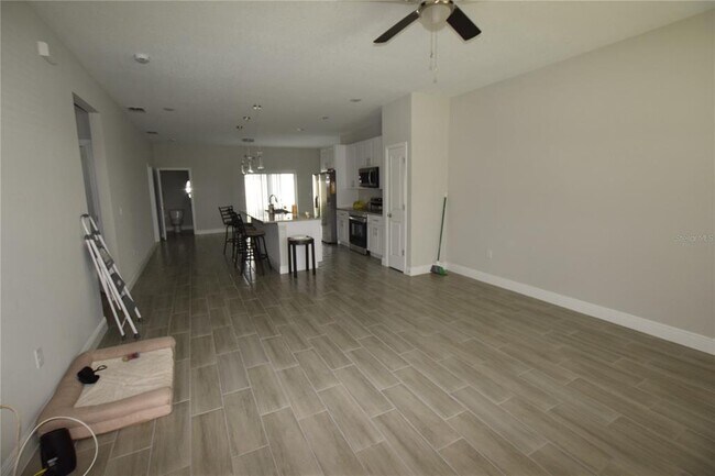 Foto del edificio - 642 Desmoines Ct