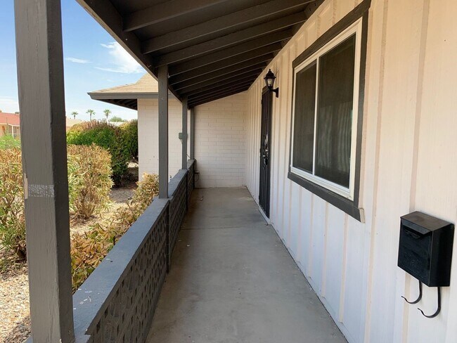 Foto del edificio - 2 Bedroom - 2 Bath - 1400 Sq. Ft. Home - 55+ Community in Sun City