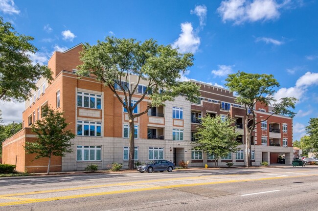Building Photo - 1204 Waukegan Rd