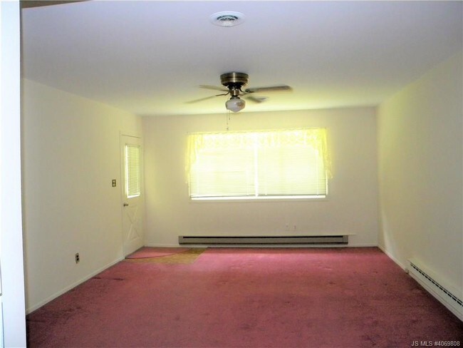 Building Photo - 10 Hawaii Way