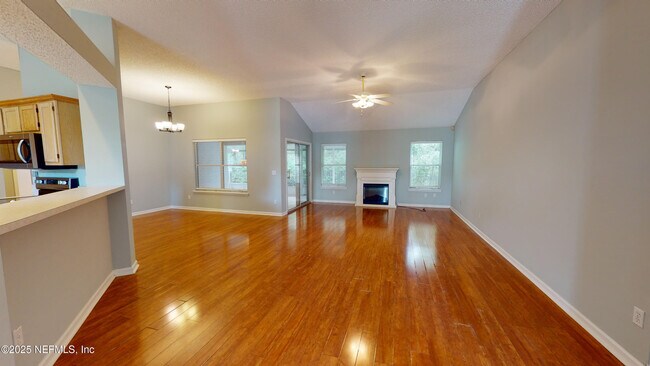 Foto del edificio - 4252 Eagles View Ln