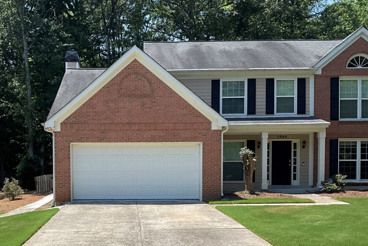 Primary Photo - 1304 Spring Gate Cir