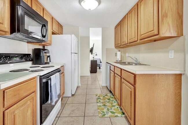 Foto del edificio - 12621 Westhampton Cir