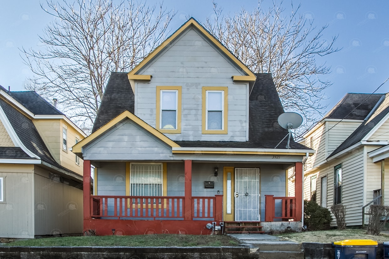 Primary Photo - 3421 E 24th St.