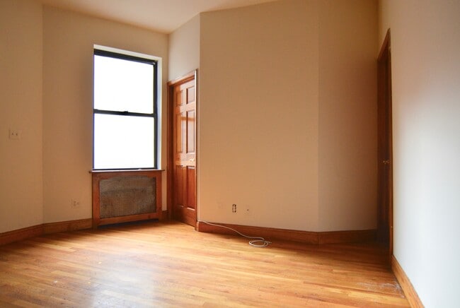 Building Photo - 312 W 48th St