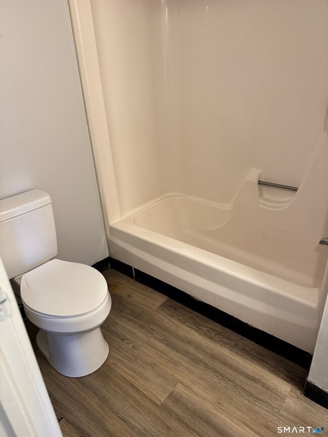 Foto del edificio - 32 Burgundy Hill Ln