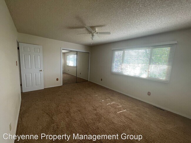 Building Photo - 2 br, 1.5 bath House - 6002 Osage Ave