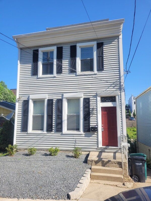 Foto del edificio - 585 Torrence Ln