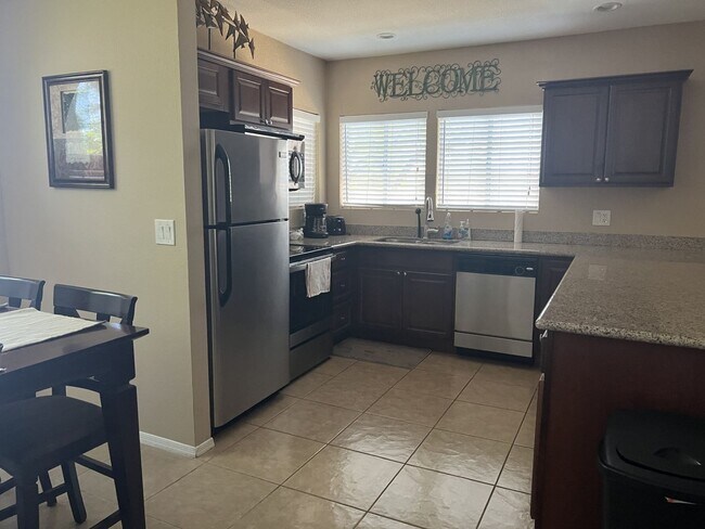 Foto del edificio - Fully furnished Scottsdale condo! MOVE IN SPECIAL WITH APPROVED CREDIT!