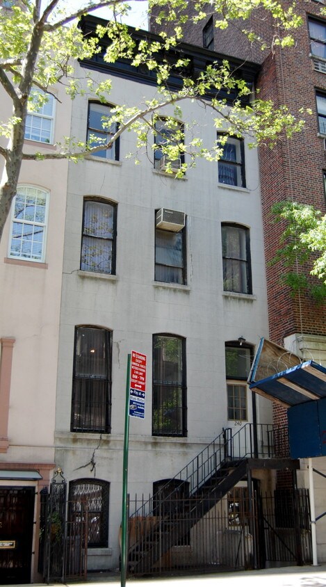 Primary Photo - 240 E 48th St