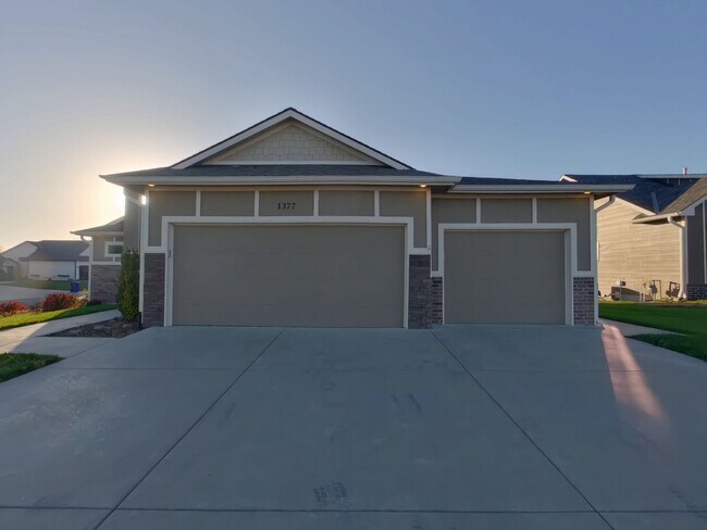 Foto del edificio - 1377 S Sierra Hls St