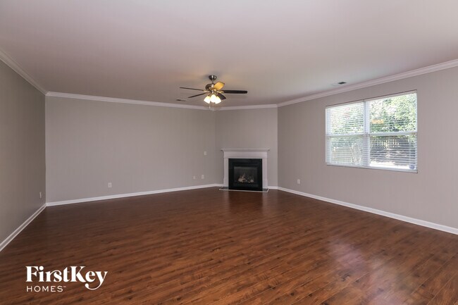 Foto del edificio - 7347 Lamplighter Close Dr