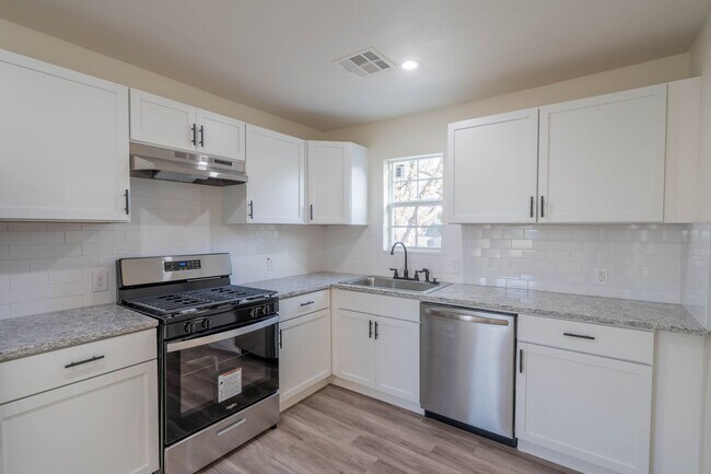 Foto del edificio - Newly Remodeled Tulsa Home, Available Now!