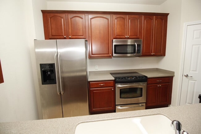 Building Photo - 1576 Peregrine Cir