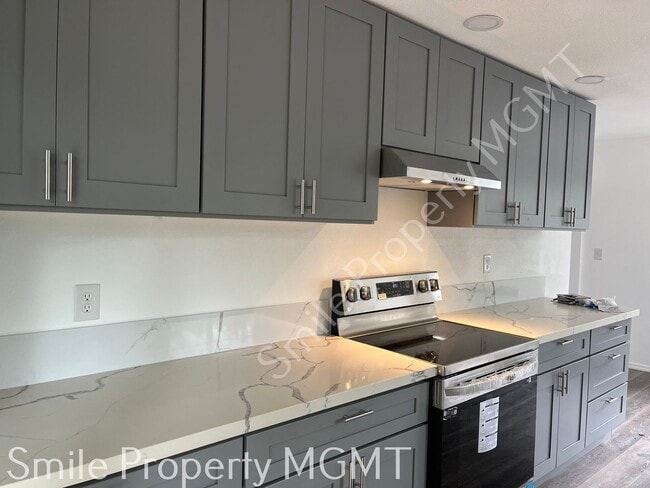 Building Photo - 3-bedroom One Level Single House in SE Por...