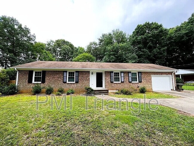 Building Photo - 3609 Lynn Rd