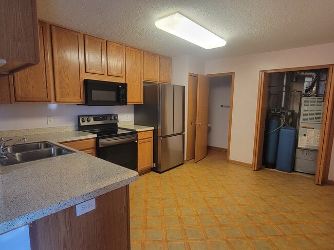 Building Photo - 15754 Flackwood Trl