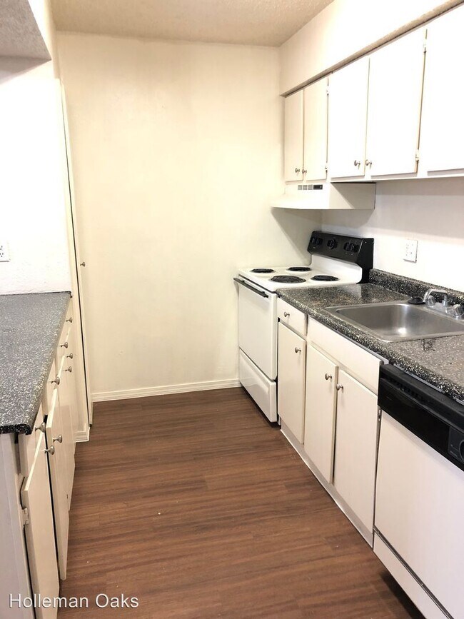 Foto del edificio - 1501 Holleman Dr