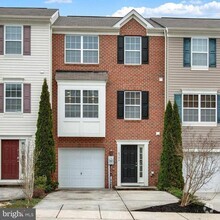 Building Photo - 4706 Wineleaf Ln